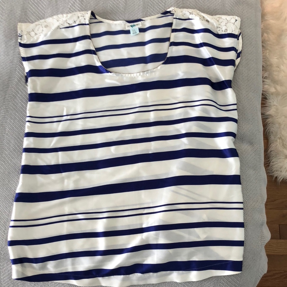 Motherhood Maternity Size Small Blouse